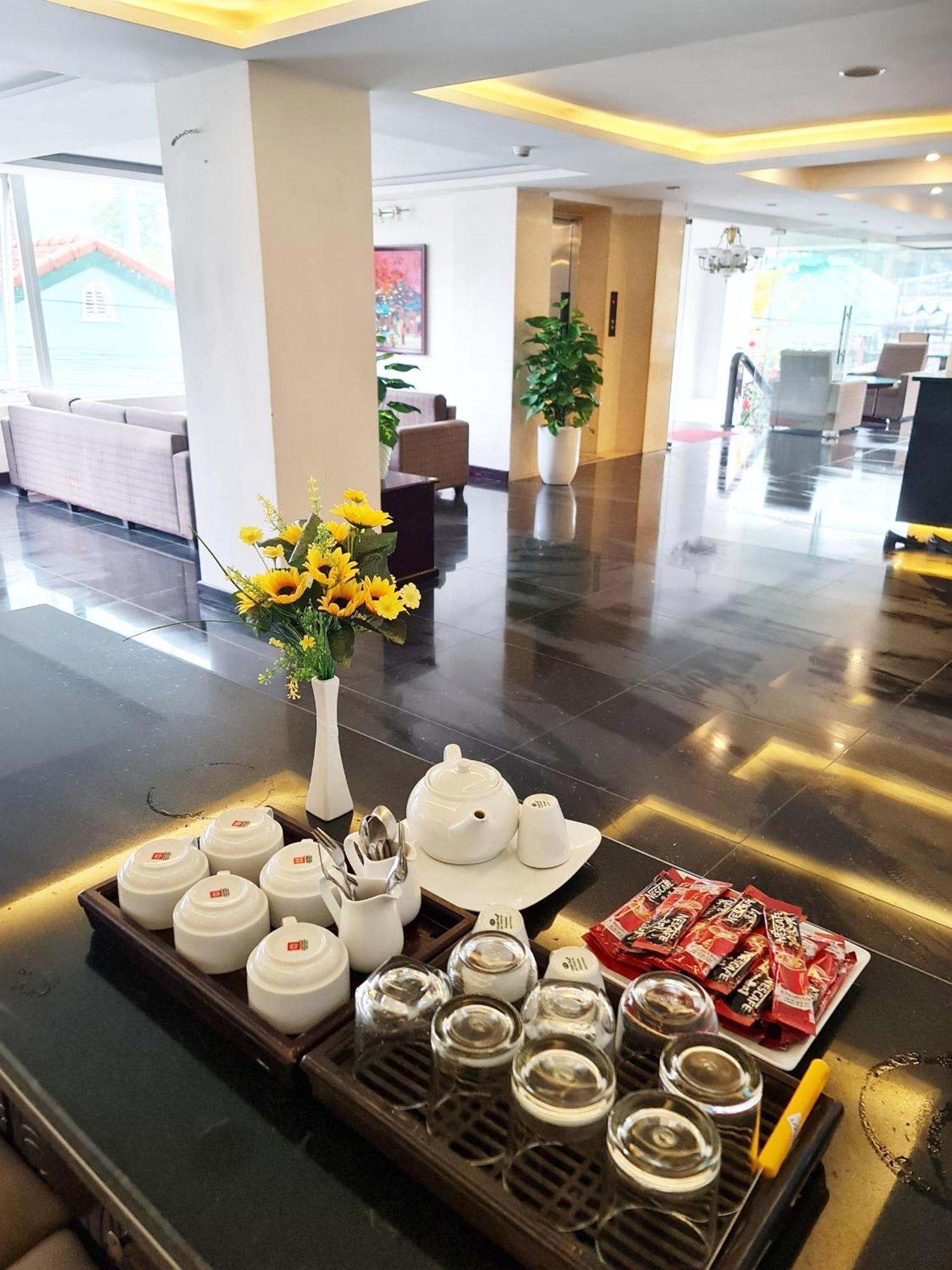 Vina Spa Hotel Hué Extérieur photo