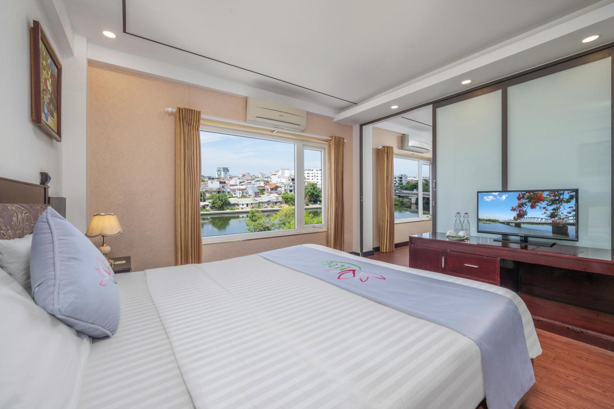 Vina Spa Hotel Hué Extérieur photo