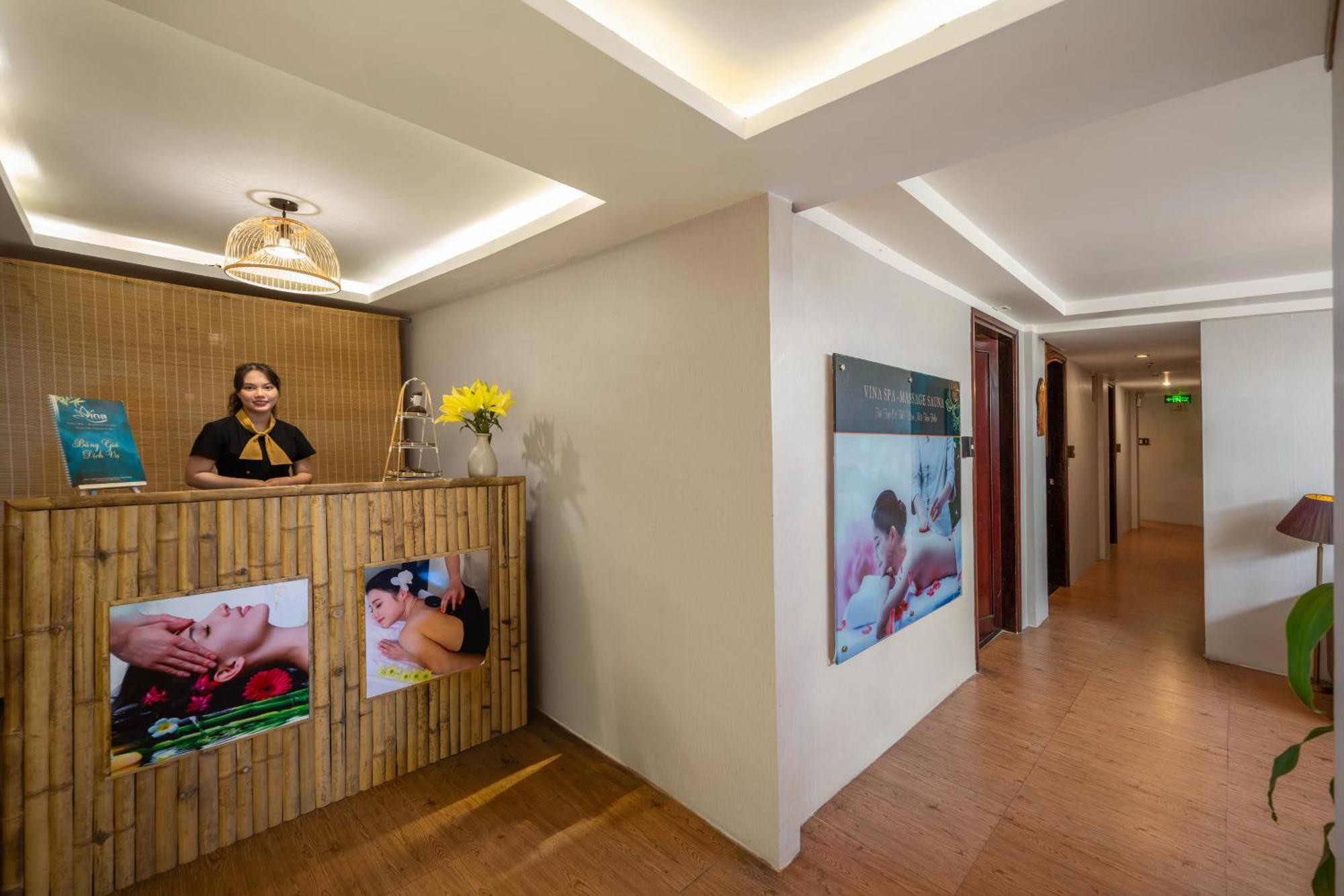 Vina Spa Hotel Hué Extérieur photo