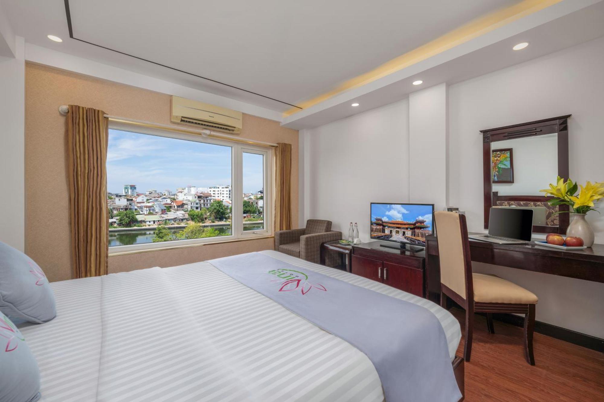 Vina Spa Hotel Hué Extérieur photo