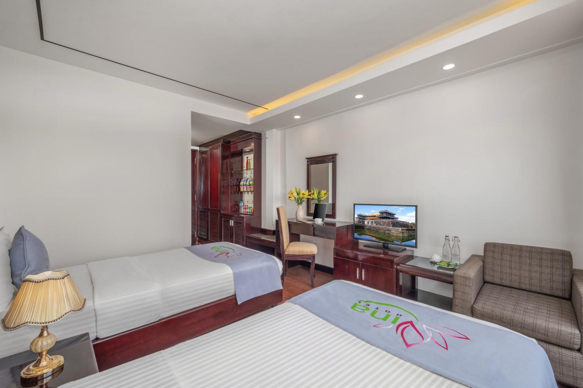 Vina Spa Hotel Hué Extérieur photo